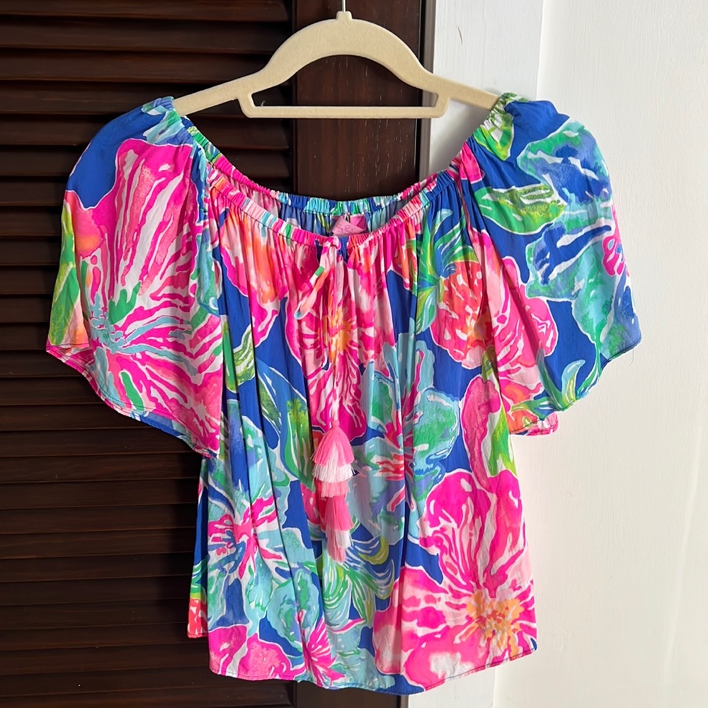Colorful Lilly Pulitzer top size XS